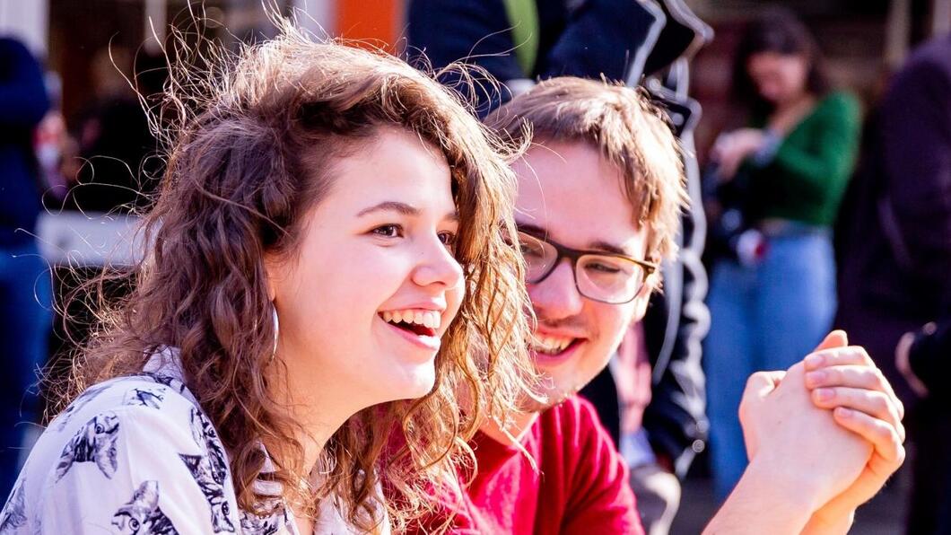 mensen op een GroenLinks-congres