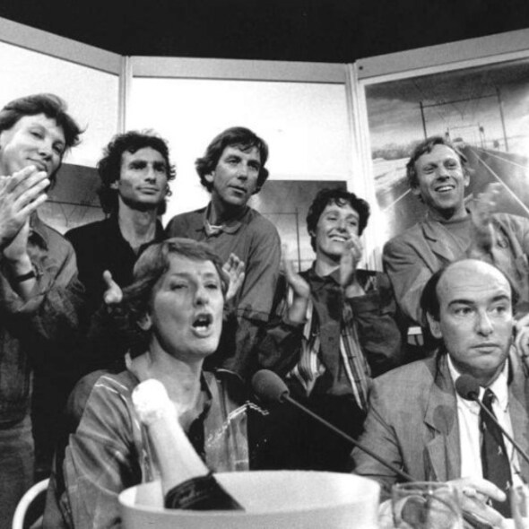 Zwart wit foto van de uitslagenavond 1989